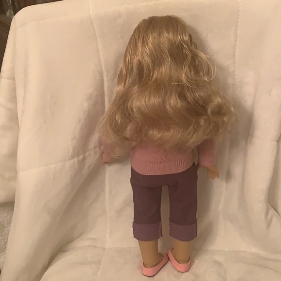 American Girl Doll. Excellent Condition. - Picture 3 of 4